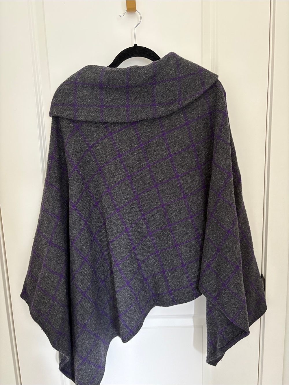 Lauren Ralph Lauren Gray & Purple Windowpane Wool-Blend Poncho - Picture 3 of 3
